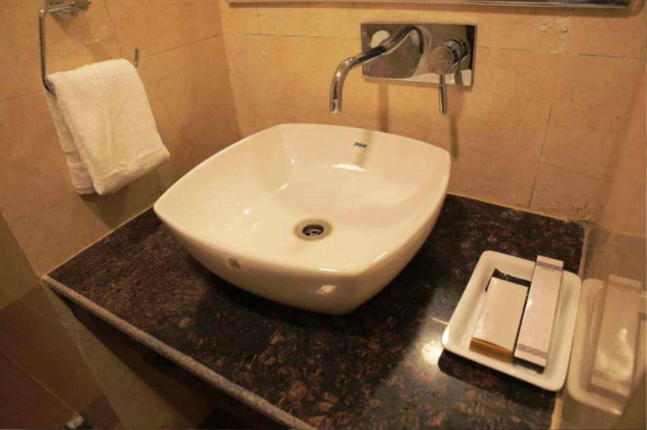 Hotel Citi Inn Grande Zirakpur Eksteriør bilde