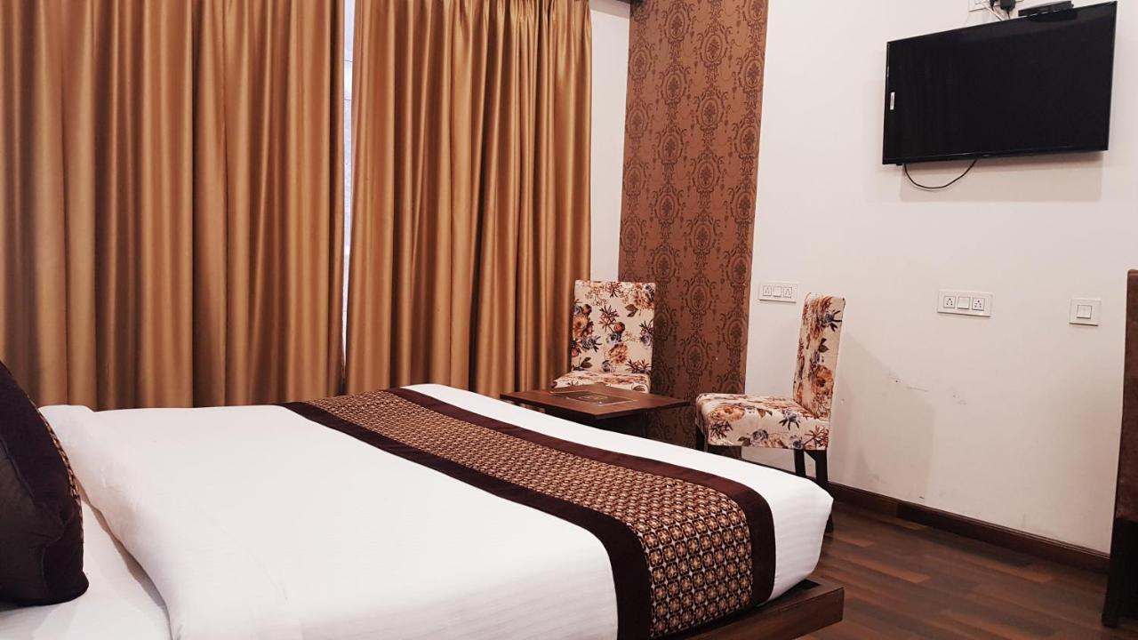 Hotel Citi Inn Grande Zirakpur Eksteriør bilde