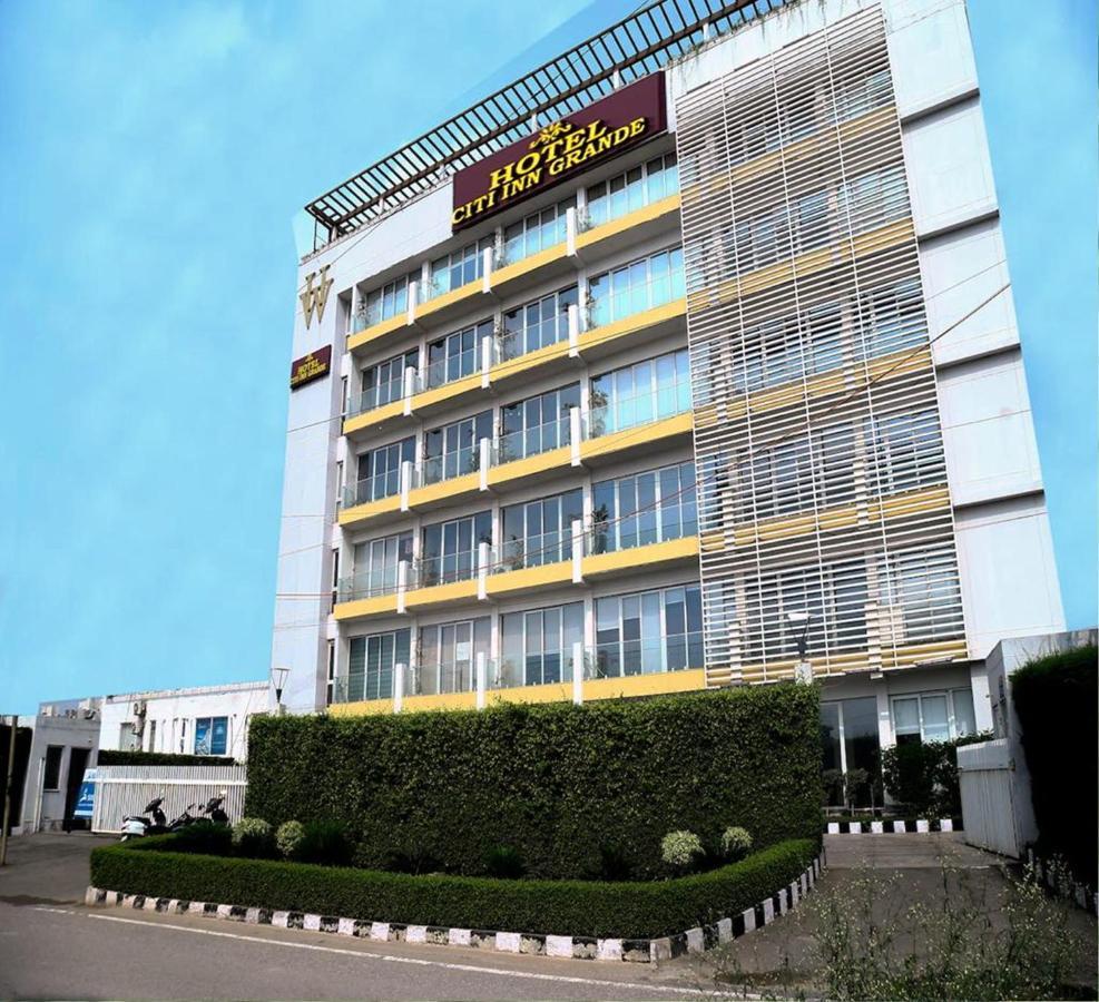Hotel Citi Inn Grande Zirakpur Eksteriør bilde